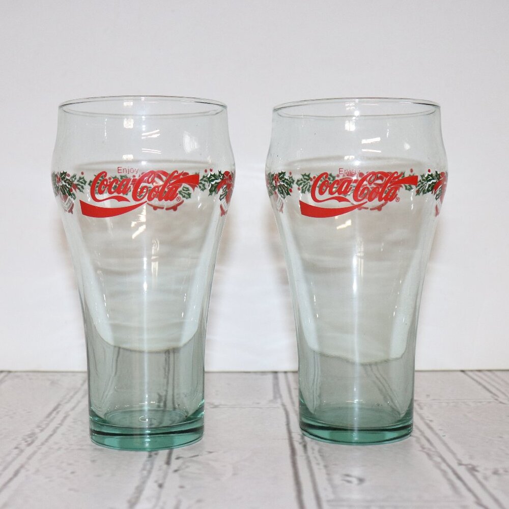🎄 Vintage Coca-Cola Holiday Glasses · Set of 2 · 6" Tall
